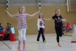 Seilspringwettbewerb in der Grundschule - Iven-Agßen-Schule Husum